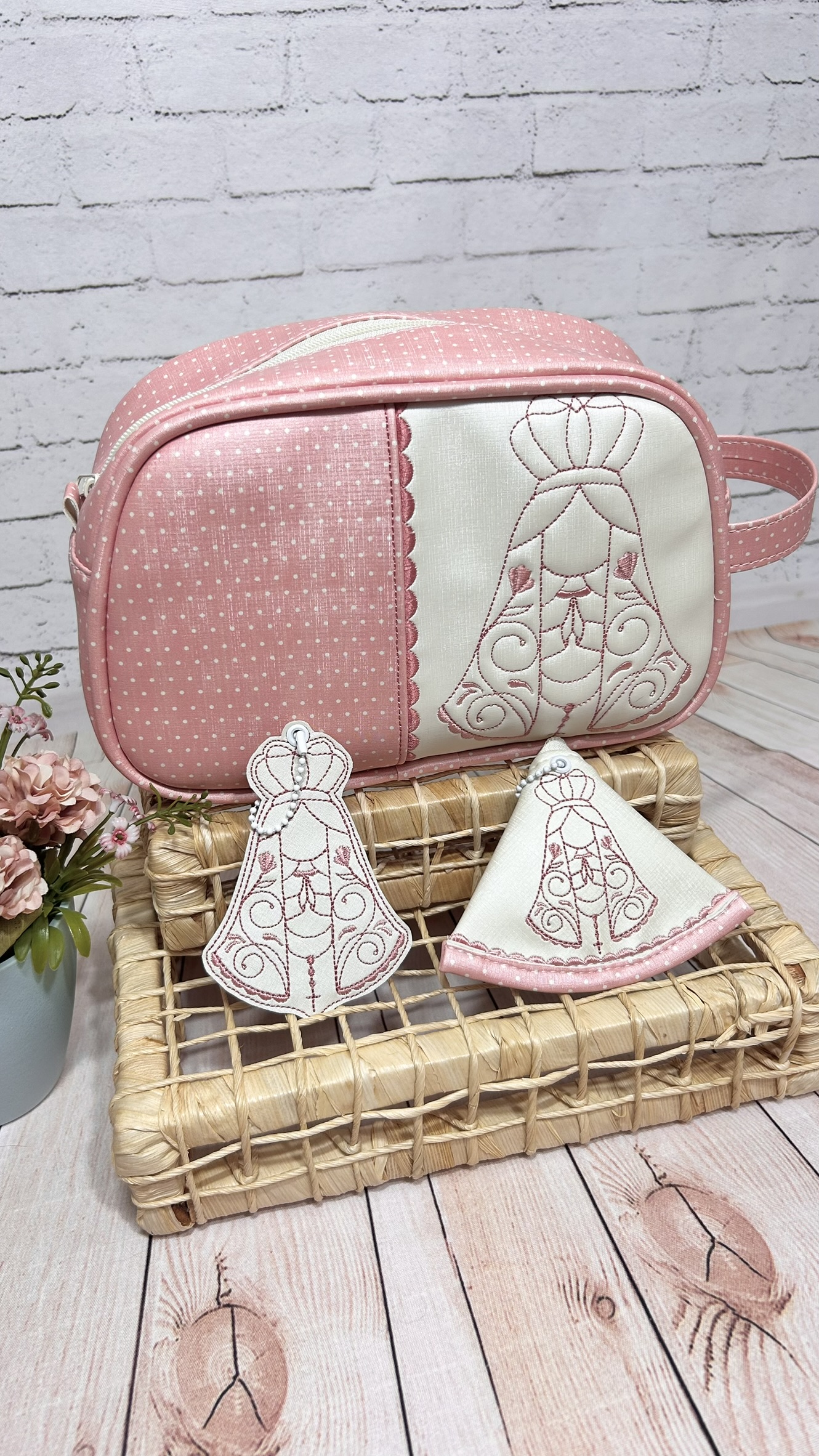 KIT Devocional Nossa Senhora Poá Coral